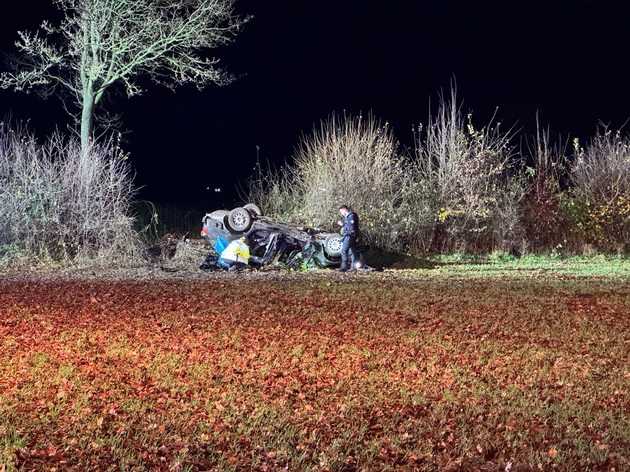 FW-SE: Schwerer Verkehrsunfall mit einem beteiligten Personenkraftwagen