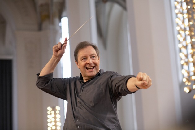 Le classique est tendance: Migros-Pour-cent-culturel-Classics 2011/2012

Le violiniste star Julian Rachlin envoûte les salles de concert suisses