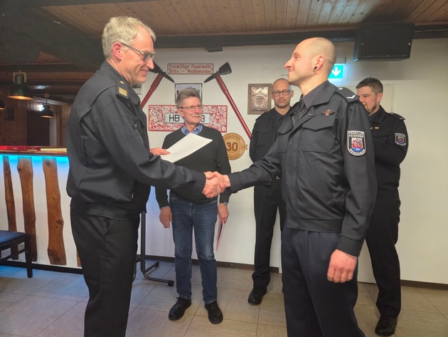 FW Bremerhaven: Jahreshauptversammlung der Freiwilligen Feuerwehr Weddewarden - Ehrung f&uuml;r 60 Jahre Mitgliedschaft