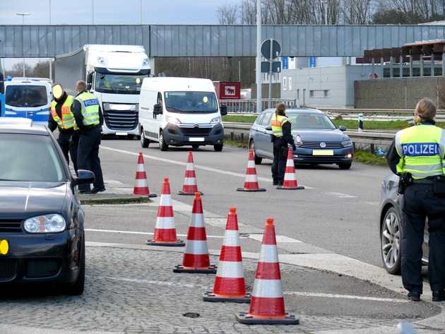 BPOL NRW: Bundespolizei intensiviert im Raum Aachen, Heinsberg und Euskirchen die Grenzüberwachung