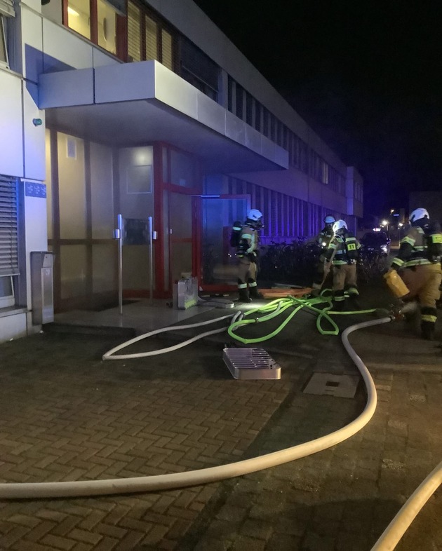 FW Mettmann: Kellerbrand in einer Asylunterkunft