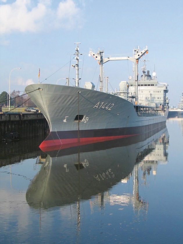 Deutsche Marine - Pressemeldung/ Pressetermin: Marinetankschiff &quot;Spessart&quot; stößt zu NATO-Verband