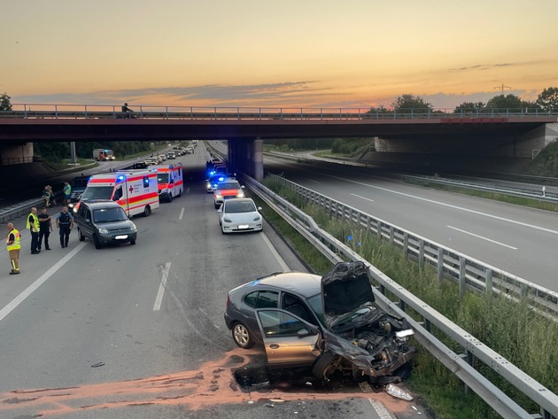 FW Frankenthal: Sechs Verletzte bei zwei aufeinanderfolgenden Verkehrsunfällen