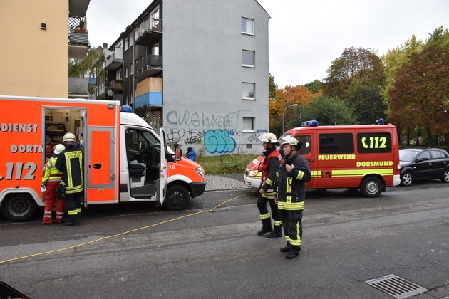 FW-DO: Mitte-Nord: Holzkohlegrill zum Heizen benutzt - Mieter bricht bewusstlos zusammen