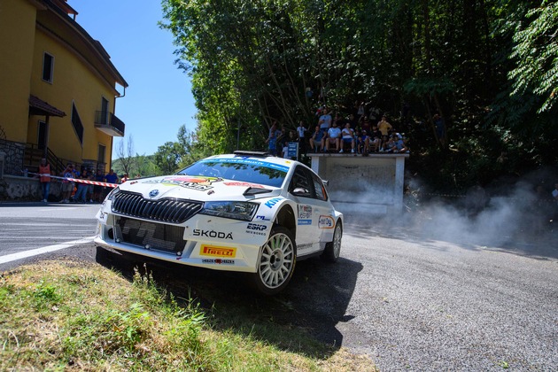 Rallye Kroatien: Škoda Fabia RS Rally2-Crews haben Sieg in der RC2-Klasse und der WRC2-Kategorie im Visier