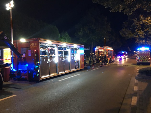FW-MH: Einsatzreiche Nacht für die Feuerwehr Mülheim an der Ruhr