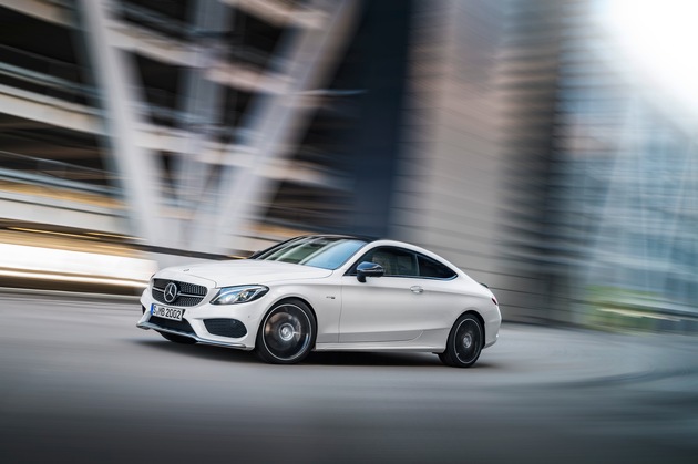 Mercedes-Benz au Salon international de l&apos;automobile de Genève 2016 - L&apos;offensive des voitures de rêve
