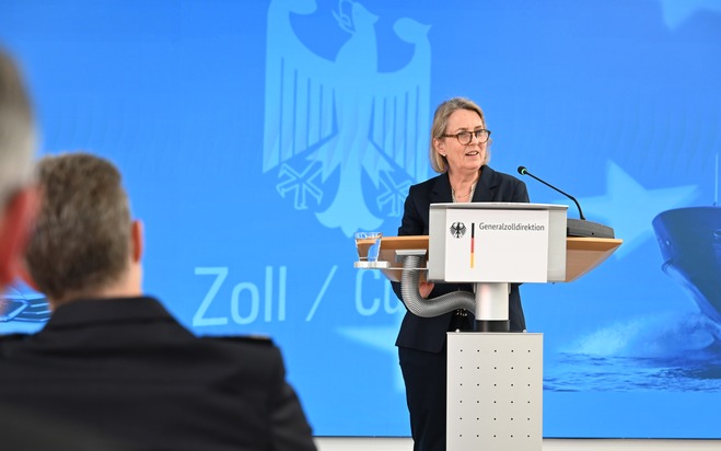 HZA-N: Dr. Jörg Ochs als neuer Direktionspräsident der Generalzolldirektion und Chief Digital Customs Officer eingeführt
