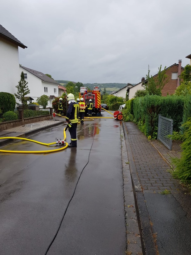 FW Lügde: Kellerbrand beschäftigt Feuerwehr Lügde