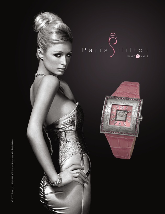 Paris Hilton lance sa propre collection de montres - féminine, sexy et séduisante
