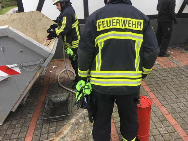 FW-EN: Kaminbrand in Fachwerkhaus