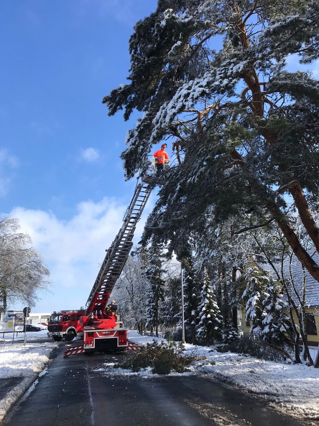 FW Celle: Mehrere wetterbedingte Einsätze aufgrund Schneefalls in Celle!