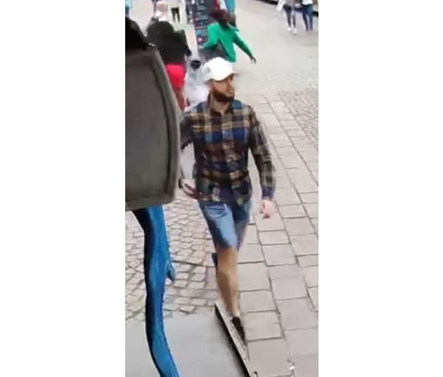 POL-HB: Nr.: 0383--Nach Überfall auf Hundertjährigen: Öffentlichkeitsfahndung mit Bildern--