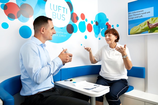 Kostenloser Lungen-Check für die Bevölkerung –  Der «LuftiBus» kommt nach Zürich
