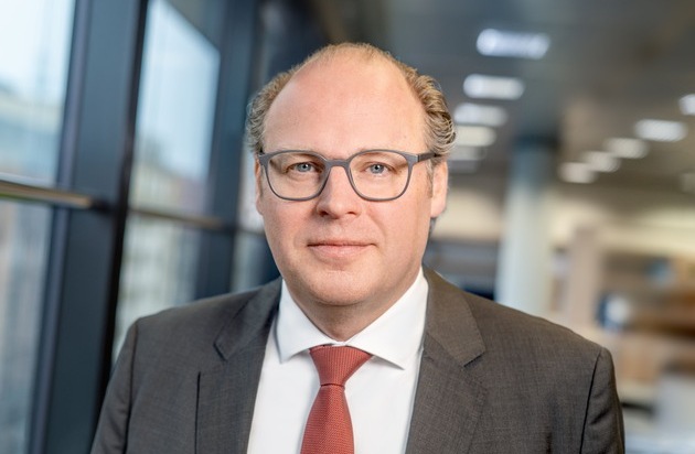 zeb consulting: Dr. Tobias Gräbener wird Partner bei zeb