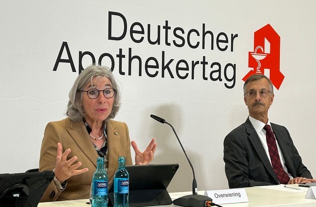 ABDA Bundesvgg. Dt. Apothekerverbände: Deutscher Apothekertag - Apothekenklima-Index 2023: Viel Pessimismus in den Apotheken, deutliche Forderungen an die Politik