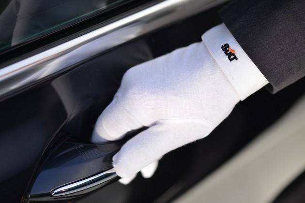 Sixt Limousine Service jetzt auch über Amadeus verfügbar / Schnellere und einfachere Buchungsabwicklung für Sixt-Partner / Premium-Fahrzeugflotte mit perfekt ausgebildeten Chauffeuren (FOTO)