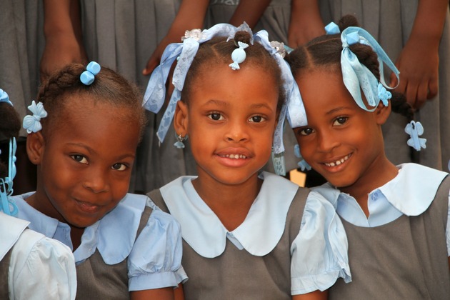 Charity-Auktion für eine Schule in Haiti / Bieten und Gutes tun