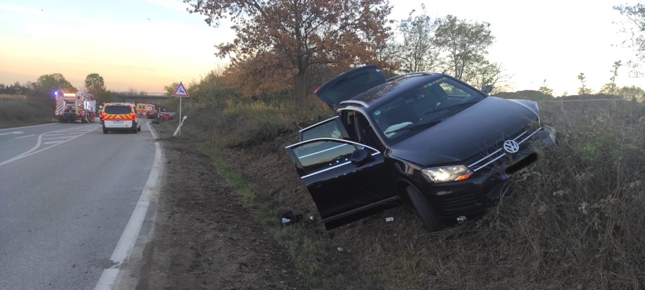 POL-PDNW: Verkehrsunfall mit 3 schwerletzten Personen