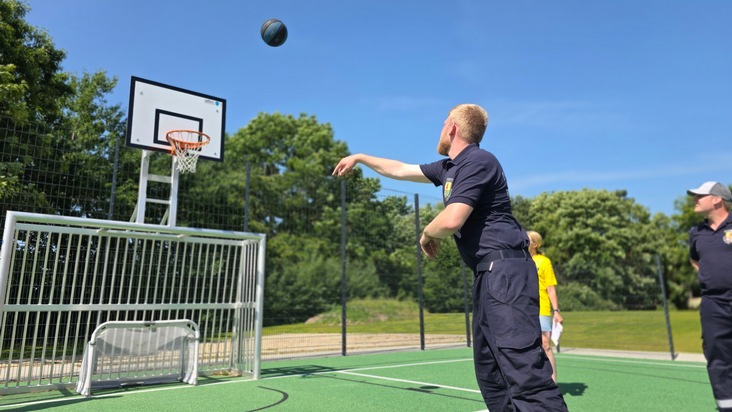 FW Celle: Leistungsmarsch und Spiel ohne Grenzen der Ortsfeuerwehr Altenhagen