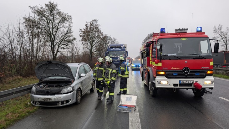 FW-WRN: Verkehrsunfall auf der Bundesautobahn 1 in Fahrtrichtung Bremen