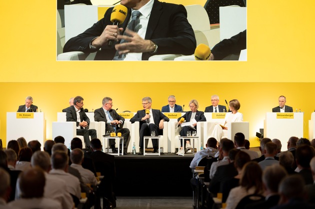 ADAC mit neuem Mitgliederrekord / ADAC Hauptversammlung wählt neuen Verkehrspräsidenten/ Beitragsanpassung als Folge der Inflation