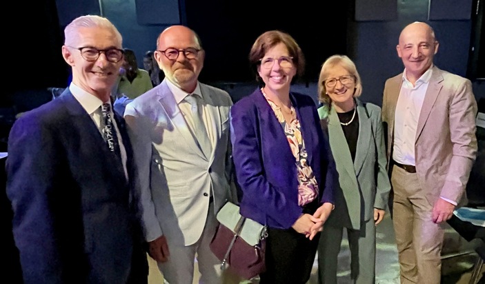 Meisterfeier am Rhein: H&ouml;rakustiker erhielten ihre Meisterbriefe