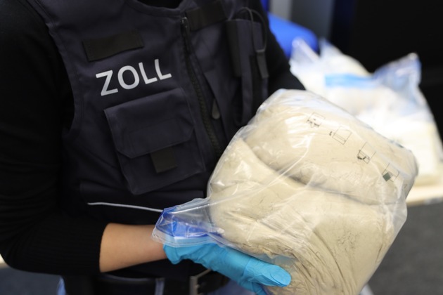 ZOLL-F: Illegale Drogen, unversteuerte Zigaretten und sechs Festnahmen - Frankfurter Zollfahndung durchsucht im Raum Marburg