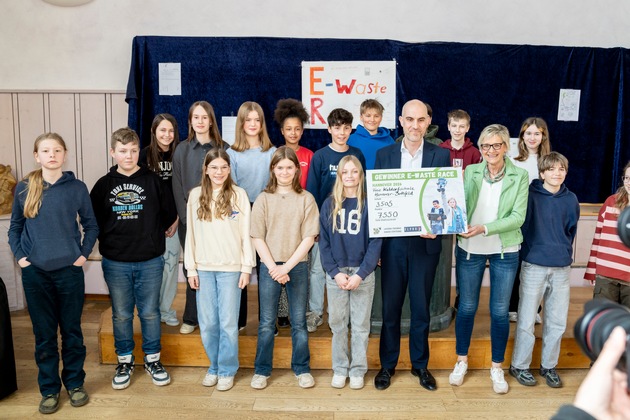 &Uuml;ber 110.000 Elektroteile gesammelt: E-Waste Race Hannover schreibt Erfolgsgeschichte / &Uuml;ber 56 Tonnen Elektroschrott - so viel wie 56 Kleinwagen - zur&uuml;ck in den Kreislauf gebracht