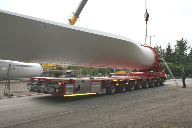 POL-PDKL: Schwertransporte der besonderen Art