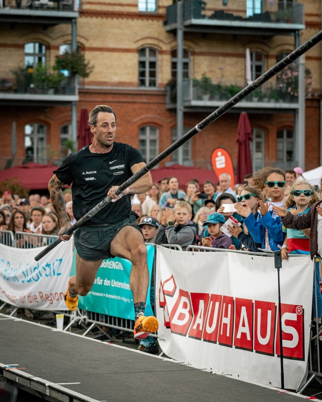 26. Landauer Stabhochsprung Meeting: BAUHAUS engagiert sich beim familienfreundlichen Profi-Sport-Event in der Pfalz