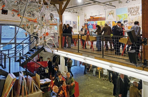 Kunstsupermarkt: Le supermarché d'art désire apporter un plus à la création artistique. 17e supermarché suisse d'art contemporain fait couler beaucoup d'encre.