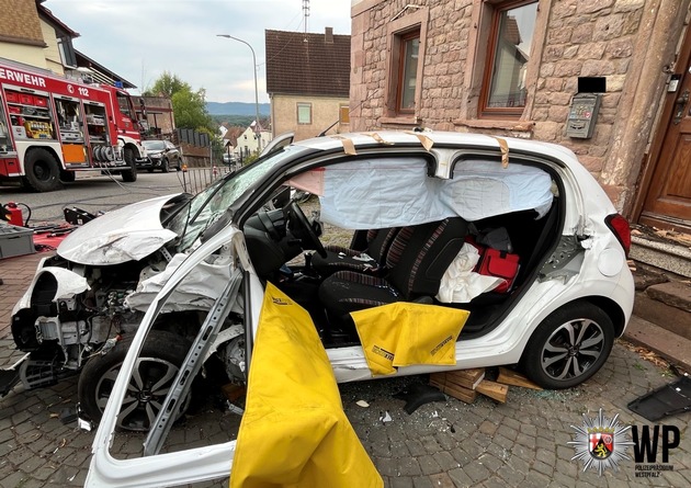 POL-PIKUS: Eine Leichtverletzte bei Unfall im Gegenverkehr