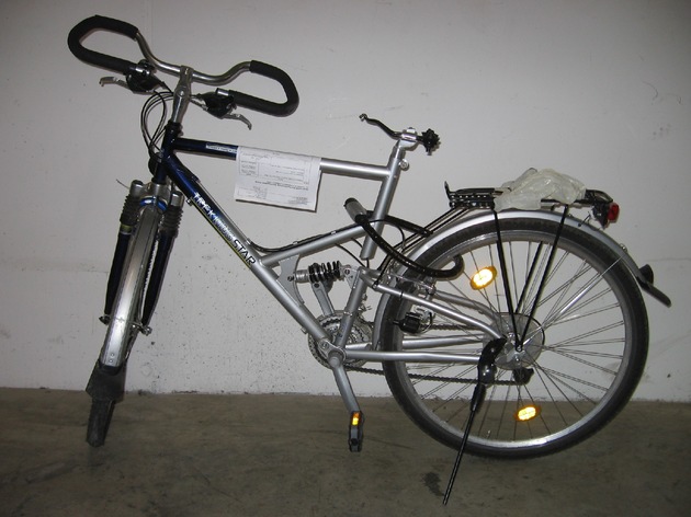 POL-GOE: (503/2009) Ermittlungen gegen mutmaßlichen Fahrraddieb - Polizei sucht Eigentümer eines Herren-Trekking-Rades