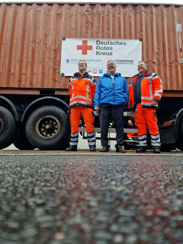 FW Bremerhaven: Spendenaktion in Akkordzeit: DRK und Katastrophenschutz helfen Kitas und Schulen in der Ukraine