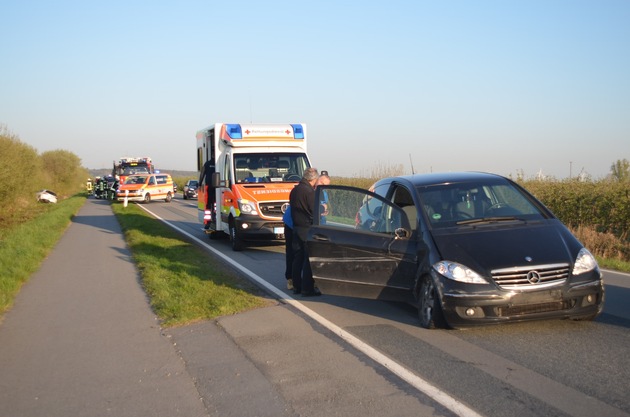 POL-STD: Zwei leicht verletzte Autofahrer bei Unfall im morgendlichen Berufsverkehr im Alten Land
