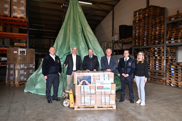 Landesweite Notdach-Initiative von Provinzial und Feuerwehren