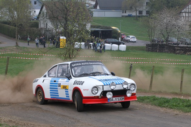 Dreifachsieg für SKODA: Kreim/Christian vor Dinkel/Kohl und Wallenwein/Poschner bei der Hessen Rallye Vogelsberg (FOTO)