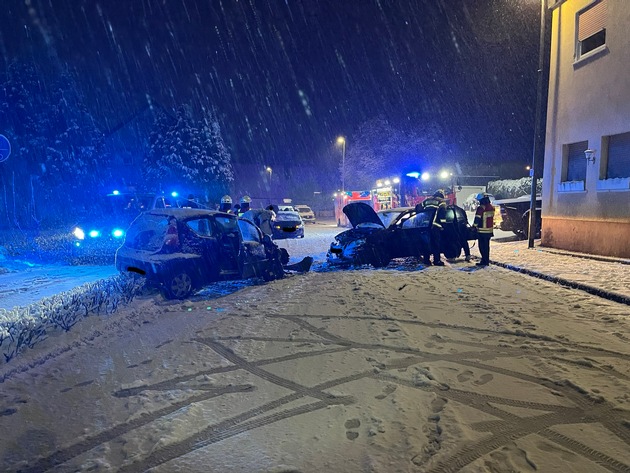 FW-PL: Ortsteil Oestertal - Verkehrsunfall