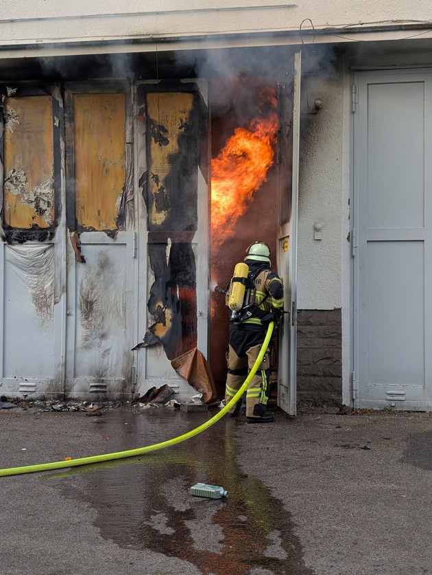 FW-E: Internationaler Tag der Feuerwehrleute - Feuerwehr Essen im Einsatz