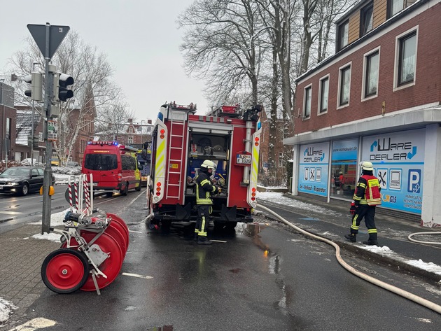 FW-AUR: Feuer in Wohnung rasch bekämpft