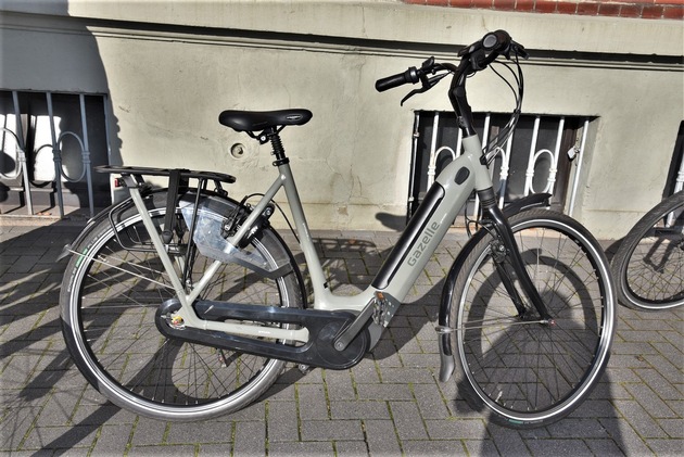 POL-BOR: Gronau - Fahrradbesitzer gesucht / Enscheder festgenommen