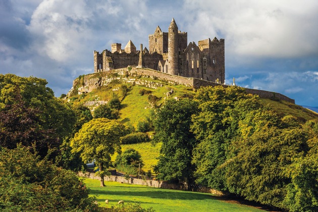 Irland begeistert bei internationalen Tourismus-Auszeichnungen / Von Whiskey bis Wissenschaft - die grüne Insel überzeugt mit Vielfalt, Kultur und Naturerlebnisse