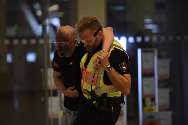 BPOLD-H: Nachtragsmeldung:
Bundespolizei und ihre Sicherheitspartner trainieren im Hauptbahnhof Hannover Terrorlagen