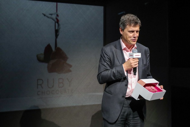80 ans après l&apos;introduction du chocolat Blanc / Barry Callebaut dévoile le quatrième type de chocolat : Rubis