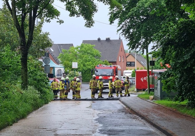 FW Rheurdt: Starkregenbilanz: Feuerwehr an mehreren Stellen unterstützend im Einsatz