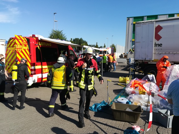 POL-ROW: ++ Betriebsunfall bei Rotenburger Spedition fordert Verletzte ++