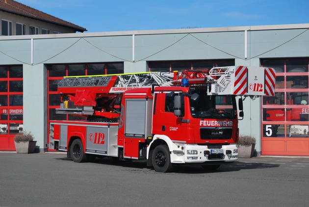 FW-MK: Neue Drehleiter für die Feuerwehr Iserlohn
