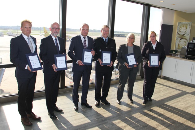 BPOLD-H: Zusammenarbeit forcieren, Synergieeffekte nutzen: Für mehr Sicherheit - gemeinsamer Sicherheitsplan für den Flughafen Hannover unterzeichnet.