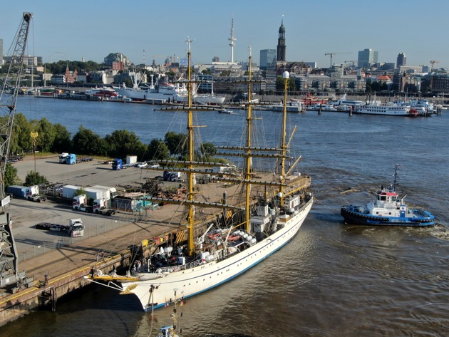 Gorch Fock zum planmäßigen Schiffs-TÜV eingelaufen